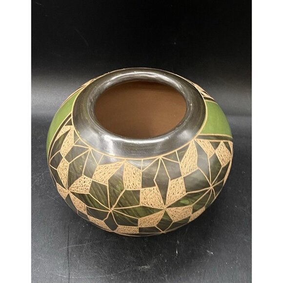 Sgraffito Carved Pottery Vase Nicaragua Bismarck Ocampo Signed Folk Art - Picture 10 of 11